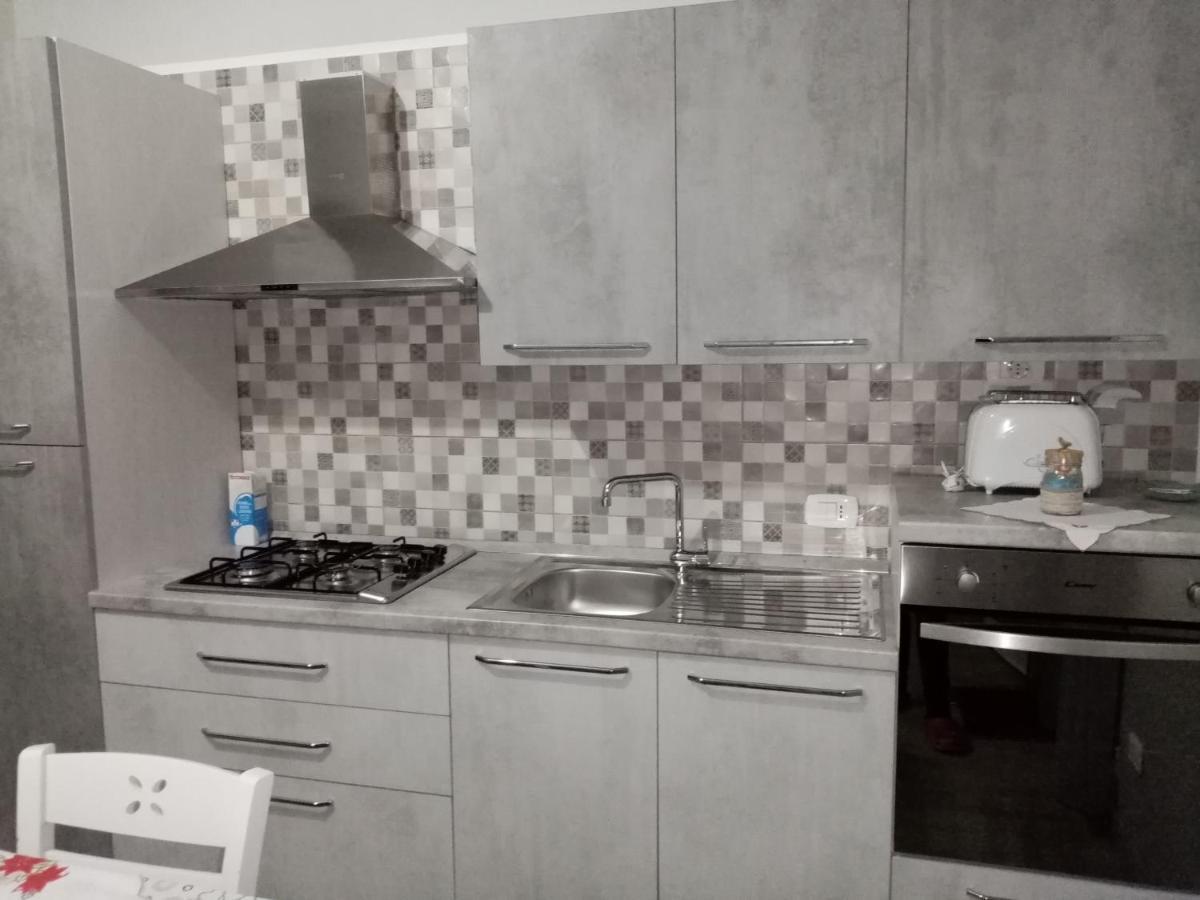 Casa Vacanza Rosariomaria เรอัลมอนเต ภายนอก รูปภาพ