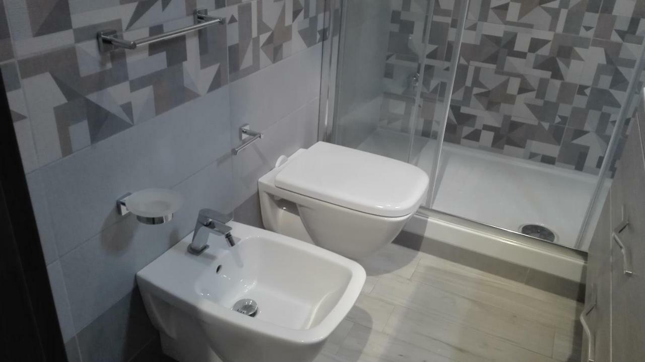 Casa Vacanza Rosariomaria เรอัลมอนเต ภายนอก รูปภาพ